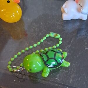 TURTLE KEYCHAIN
